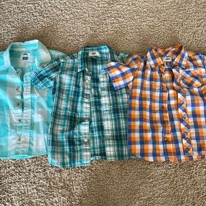 5T Old Navy short sleeve button down shirts